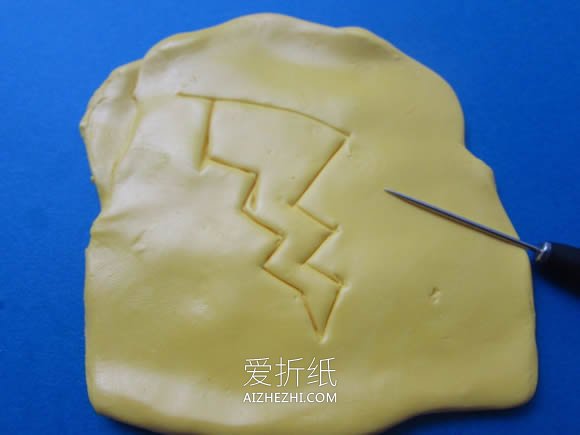 怎么做软陶口袋妖怪皮卡丘的制作方法图解- www.aizhezhi.com