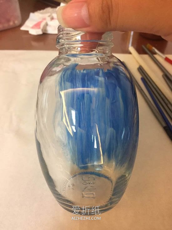 怎么用丙烯颜料做漂亮玻璃花瓶的制作方法- www.aizhezhi.com