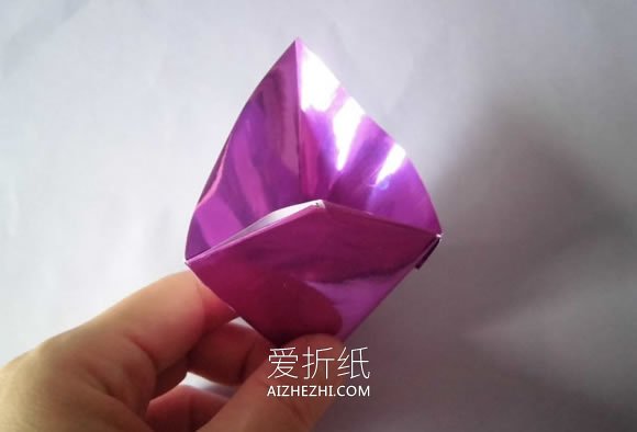 怎么折纸圣诞老人糖果盒的折法步骤图解- www.aizhezhi.com
