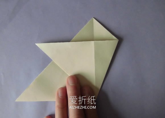 怎么折纸圣诞老人糖果盒的折法步骤图解- www.aizhezhi.com