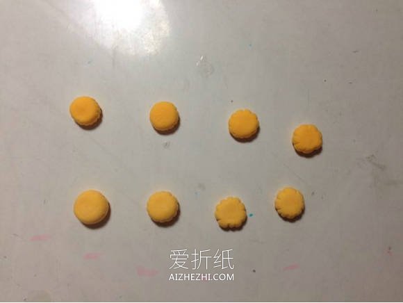 怎么做超轻粘土酥皮月饼的简单制作方法- www.aizhezhi.com