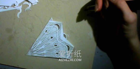 怎么剪纸精致繁复六面雪花的剪法步骤图解- www.aizhezhi.com