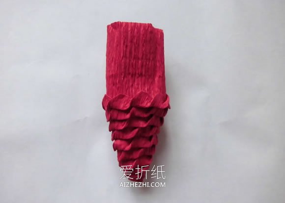 怎么做圣诞节皱纹纸松塔装饰的手工制作方法- www.aizhezhi.com