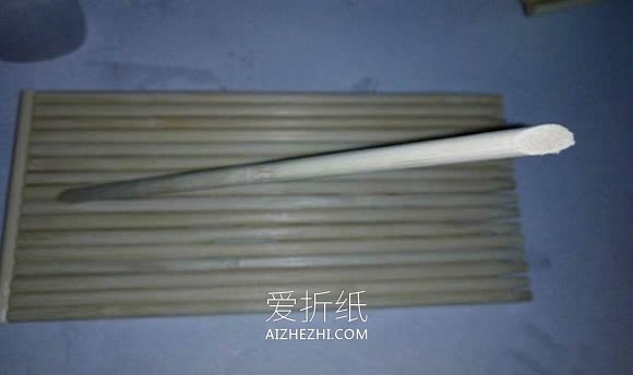 怎么用一次性筷子做飞机模型的制作方法- www.aizhezhi.com