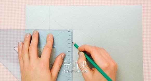 怎么用卡纸折纸四角礼品盒的折法过程图解- www.aizhezhi.com