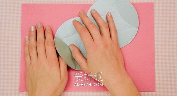 怎么用卡纸折纸四角礼品盒的折法过程图解- www.aizhezhi.com