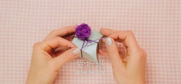 怎么用卡纸折纸四角礼品盒的折法过程图解- www.aizhezhi.com