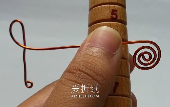 怎么用金属丝做高音符号戒指的制作方法图解- www.aizhezhi.com