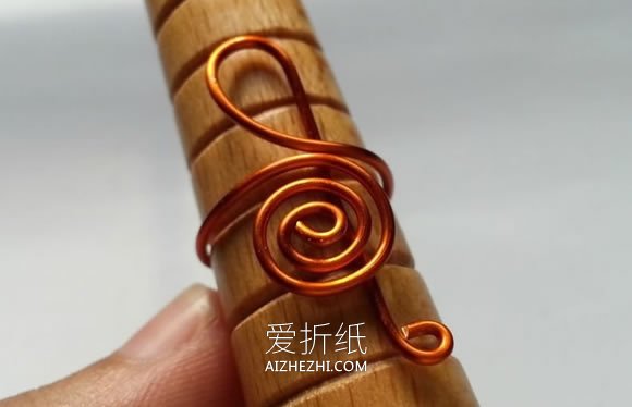 怎么用金属丝做高音符号戒指的制作方法图解- www.aizhezhi.com