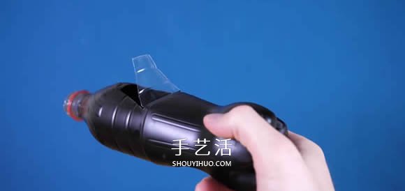 可乐瓶科技小制作 DIY橡皮筋动力飞机的方法- www.aizhezhi.com