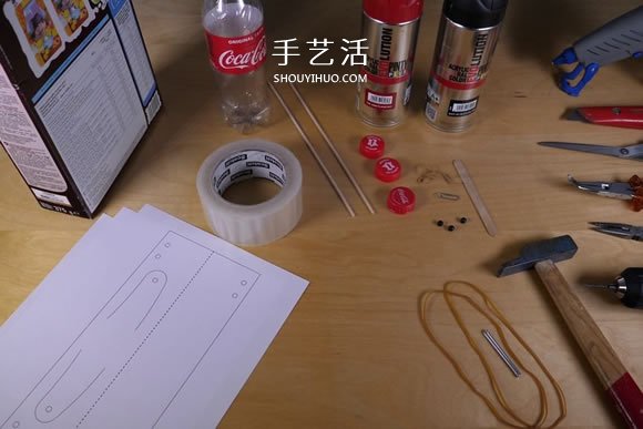 可乐瓶科技小制作 DIY橡皮筋动力飞机的方法- www.aizhezhi.com