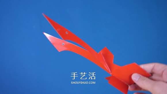 可乐瓶科技小制作 DIY橡皮筋动力飞机的方法- www.aizhezhi.com