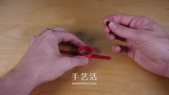 可乐瓶科技小制作 DIY橡皮筋动力飞机的方法- www.aizhezhi.com