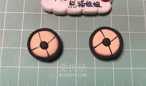 怎么做粘土骑自行车的小猪佩奇制作方法图解- www.aizhezhi.com