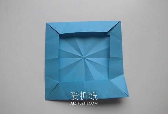 怎么简单折纸双色圣诞树的折法步骤图解- www.aizhezhi.com
