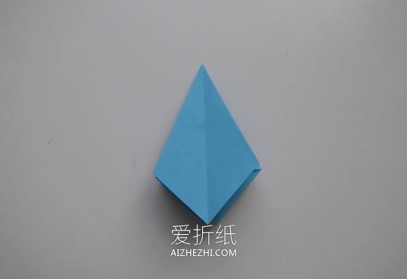 怎么简单折纸双色圣诞树的折法步骤图解- www.aizhezhi.com