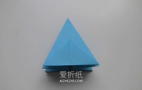 怎么简单折纸双色圣诞树的折法步骤图解- www.aizhezhi.com