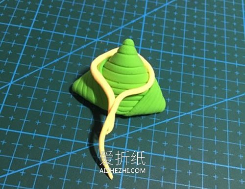 怎么简单做端午节粘土粽子的手工制作教程- www.aizhezhi.com