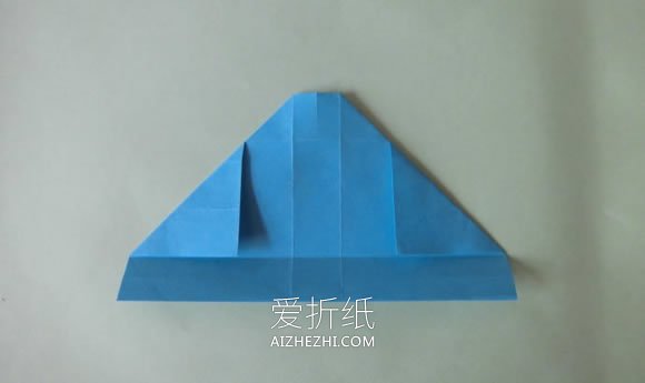 怎么简单折纸圣诞花环挂饰的折法步骤图解- www.aizhezhi.com