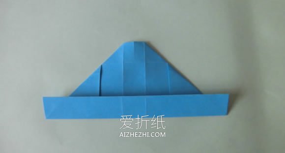 怎么简单折纸圣诞花环挂饰的折法步骤图解- www.aizhezhi.com