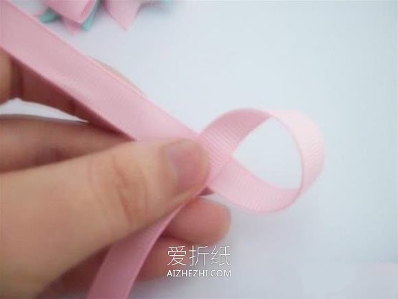 怎么做双色公主风蝴蝶结发饰的制作方法- www.aizhezhi.com