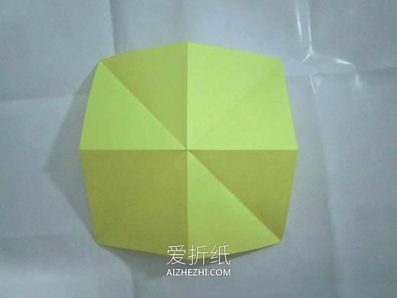 儿童怎么简单折纸圣诞树的折法过程步骤- www.aizhezhi.com