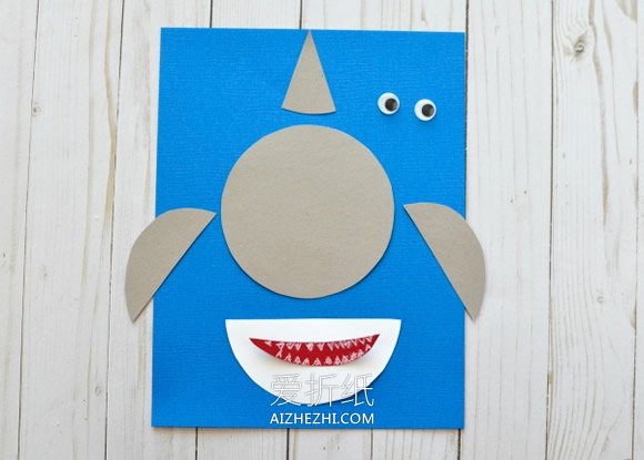 怎么简单做鲨鱼拼贴画的手工制作教程- www.aizhezhi.com