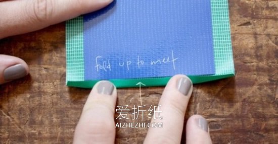 怎么用油布手工制作手机套的方法图解- www.aizhezhi.com