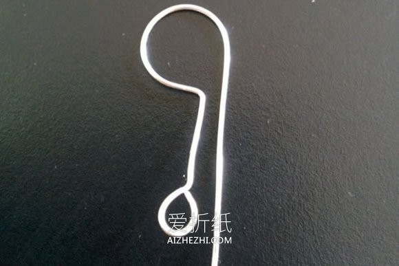 怎么用金属丝做情人节心动项链坠的制作方法- www.aizhezhi.com