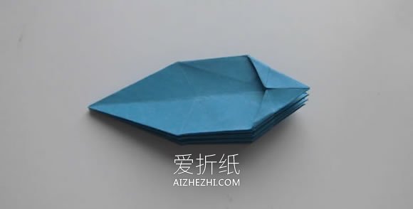 手工折纸华丽圣诞树怎么折的过程步骤- www.aizhezhi.com