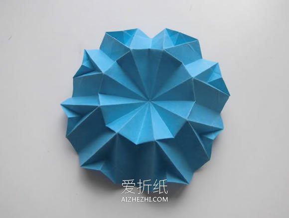 手工折纸华丽圣诞树怎么折的过程步骤- www.aizhezhi.com