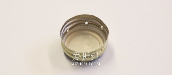 怎么用瓶盖和铁丝做迷你鸟笼挂饰的制作方法- www.aizhezhi.com