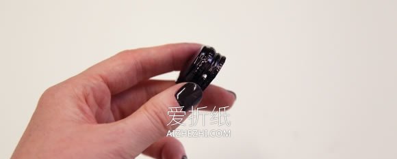 怎么用瓶盖和铁丝做迷你鸟笼挂饰的制作方法- www.aizhezhi.com