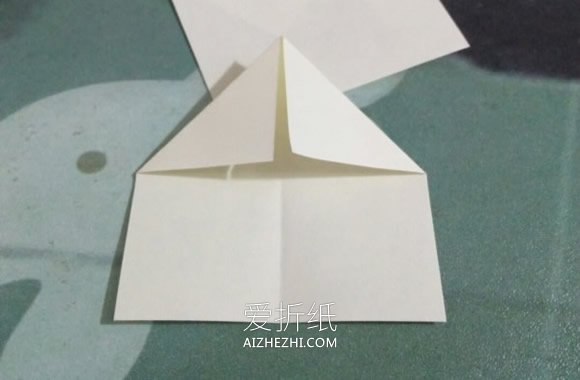 最简单圣诞花环怎么折的图解教程- www.aizhezhi.com
