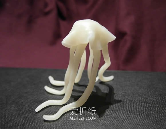 怎么做逼真超轻粘土水母的制作方法步骤- www.aizhezhi.com