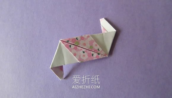 怎么折纸双色纸球的折法步骤图解- www.aizhezhi.com