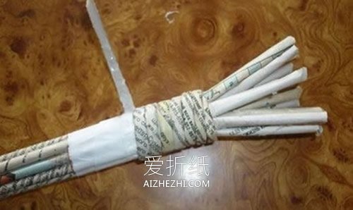 怎么用旧报纸做梦幻大树的制作方法教程- www.aizhezhi.com