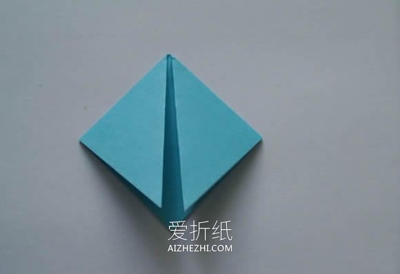 怎么折纸模块化三角形收纳盒的折法图解- www.aizhezhi.com