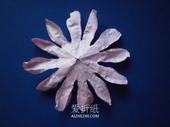 怎么用手揉纸折风信子的折法步骤图解- www.aizhezhi.com