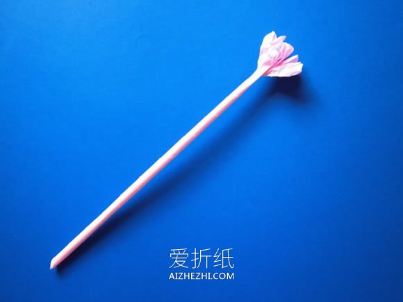 怎么用手揉纸折风信子的折法步骤图解- www.aizhezhi.com