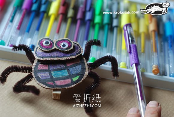 幼儿园怎么简单做万圣节蜘蛛装饰的制作方法- www.aizhezhi.com