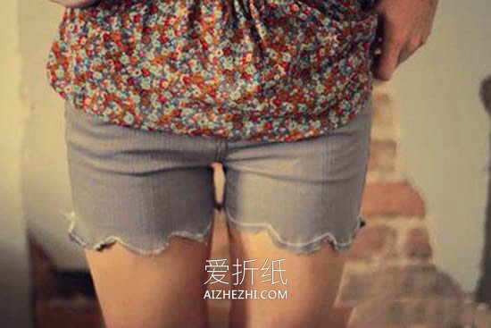 怎么用旧牛仔裤改造荷叶边短裤的DIY制作方法- www.aizhezhi.com