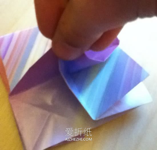 怎么折纸很酷三角玫瑰花的折法步骤图解- www.aizhezhi.com