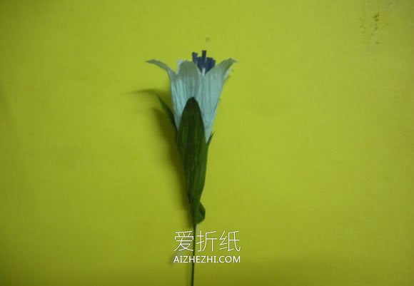 怎么做皱纹纸龙胆花的手工制作方法图解- www.aizhezhi.com