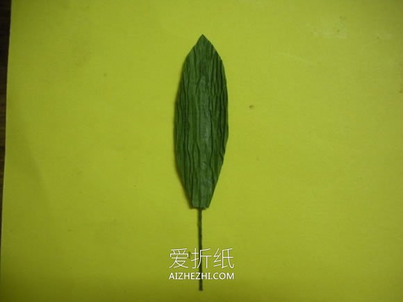 怎么做皱纹纸龙胆花的手工制作方法图解- www.aizhezhi.com