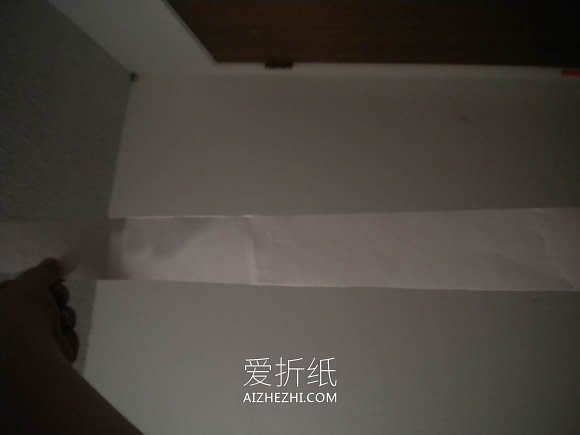 怎么卷纸制作带花杆玫瑰花的折叠方法图解- www.aizhezhi.com