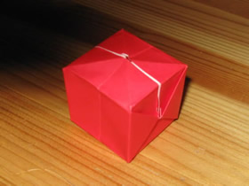 怎么用一张纸折纸立方体的折法图解步骤