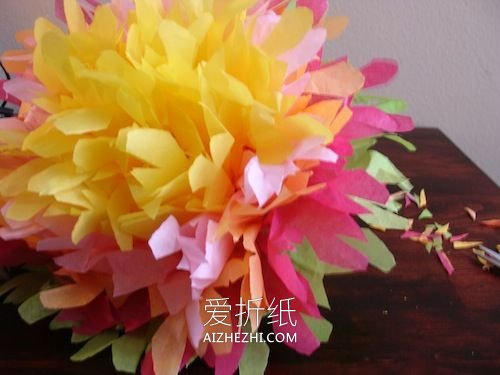 怎么用薄纸做漂亮纸花的手工制作方法步骤- www.aizhezhi.com