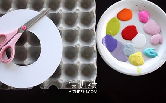 怎么做鸡蛋托圣诞花环的制作方法教程- www.aizhezhi.com