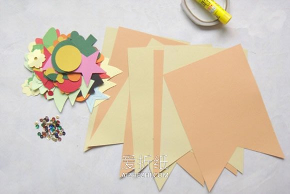 怎么用卡纸做教室挂旗装饰的手工制作方法- www.aizhezhi.com